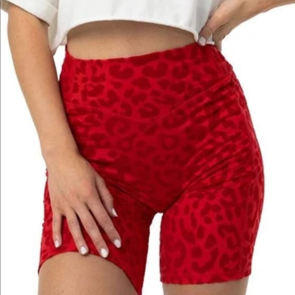 NEVER BEEN WORN Balance athletica rider shorts